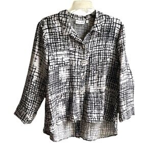 Habitat clothes to live in Lightweight Button Front Long Sleeve Blouse